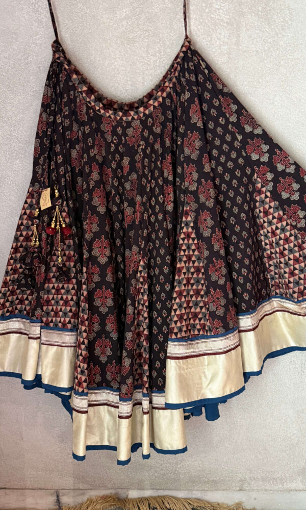AADHYAA LEHENGA